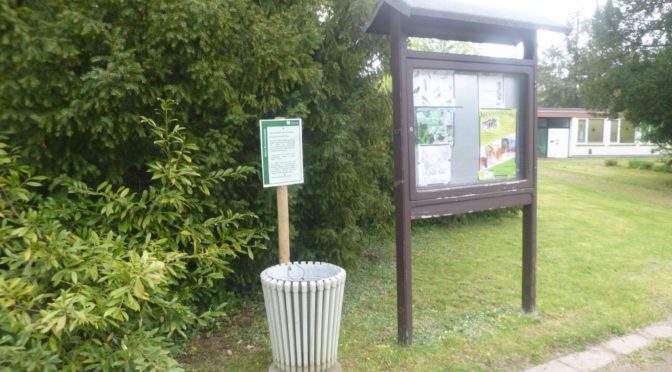 Sammelbehälter für Blumenzwiebeln auf dem Friedhof Bonames